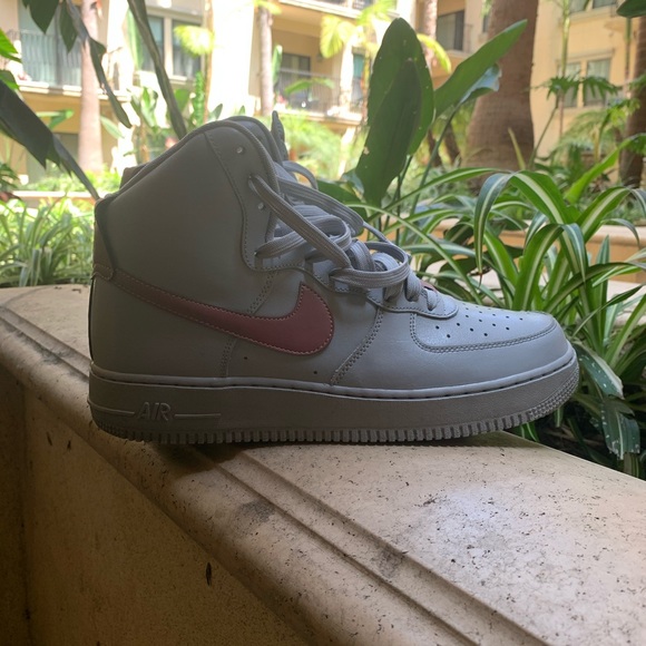 AF 1 High - Picture 2 of 3